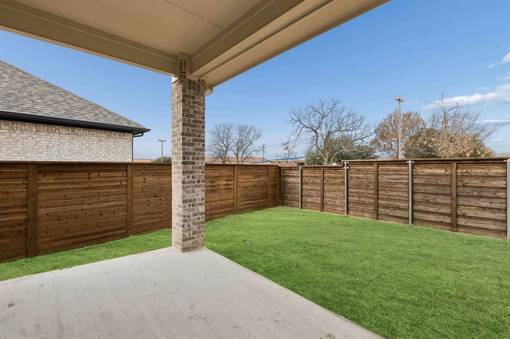 3921 Lakefield Drive Property Photo 16