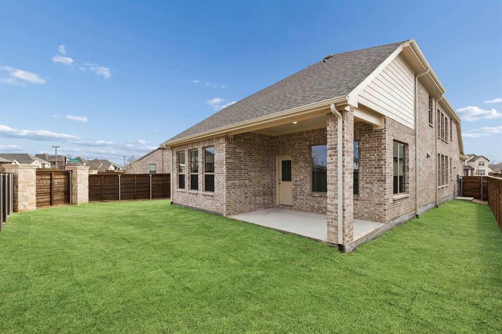 3921 Lakefield Drive Property Photo 17