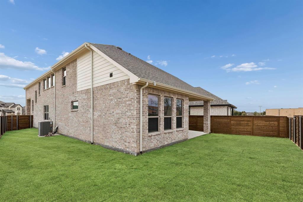 3921 Lakefield Drive Property Photo 18
