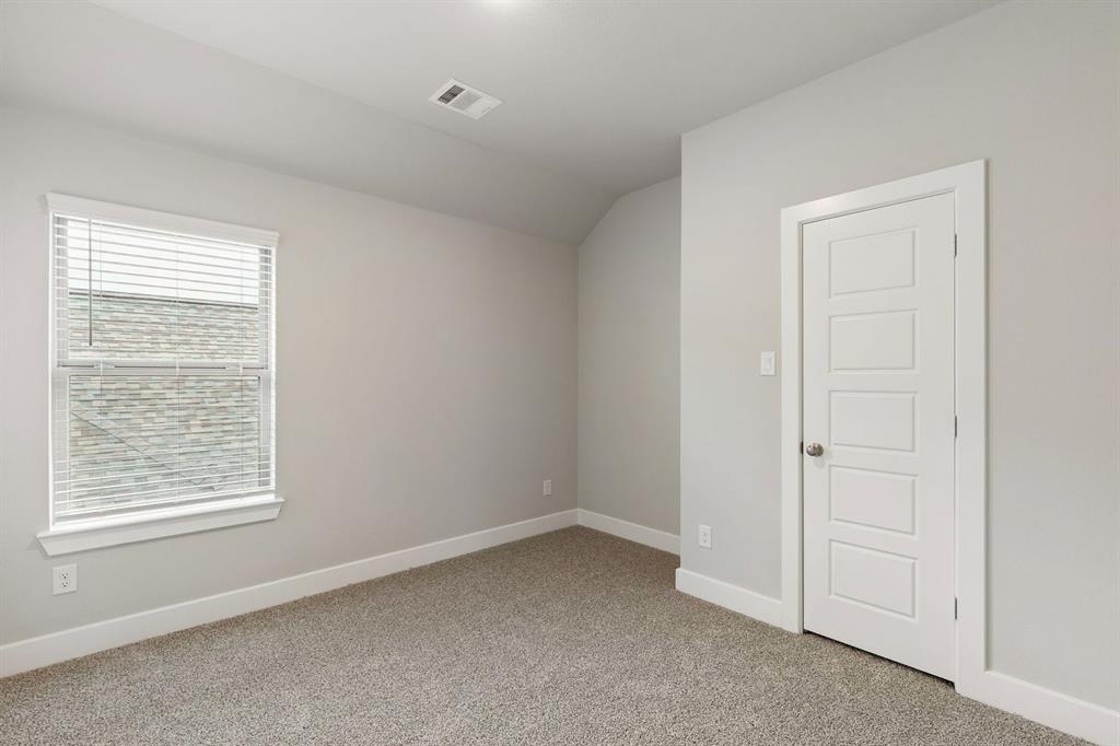 3921 Lakefield Drive Property Photo 27