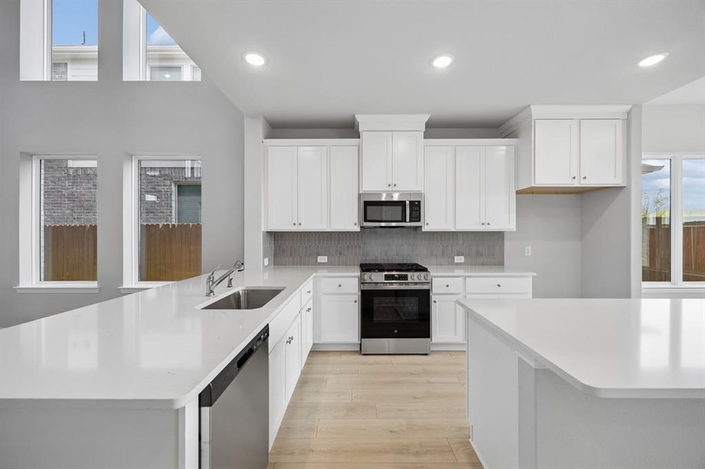 4109 Beale Street Property Photo 6
