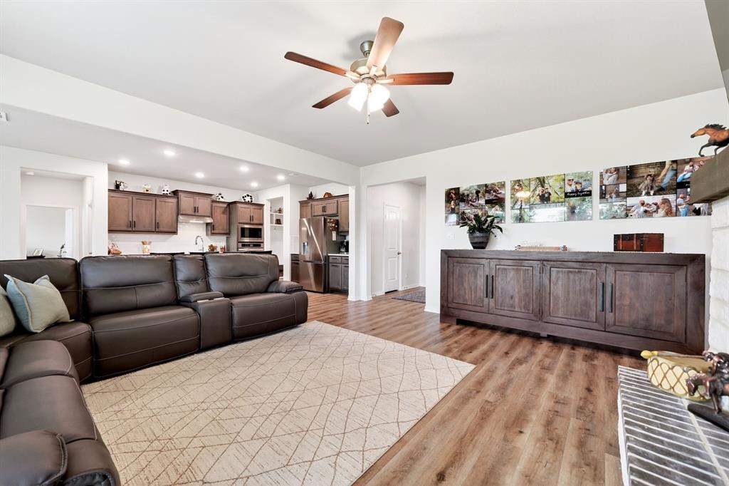 2446 Blackjack Oak Road Property Photo 12