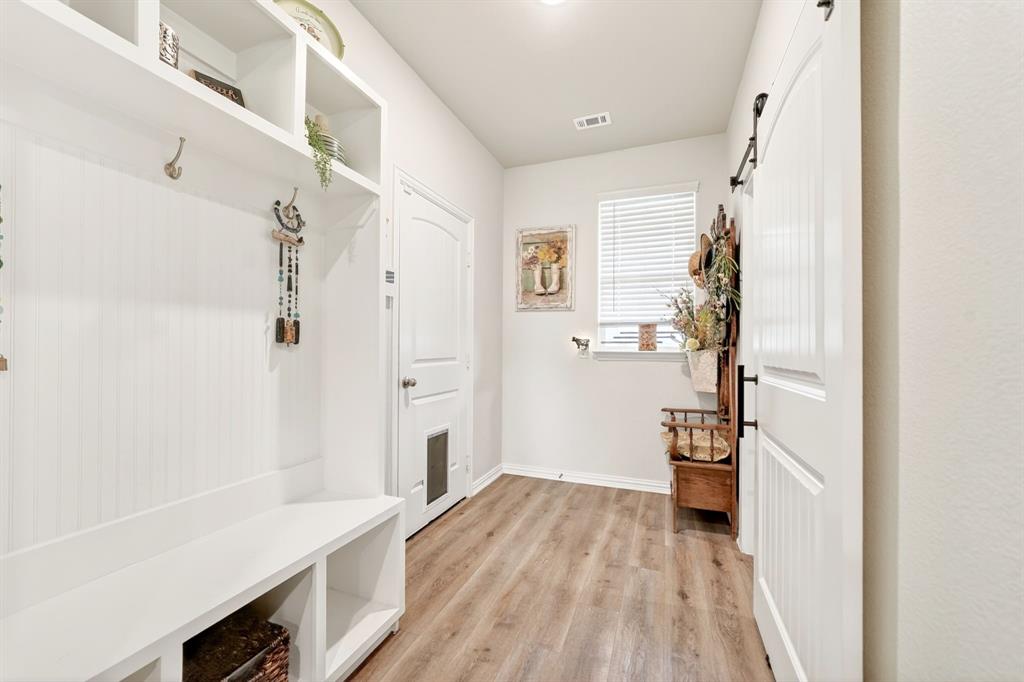2446 Blackjack Oak Road Property Photo 27