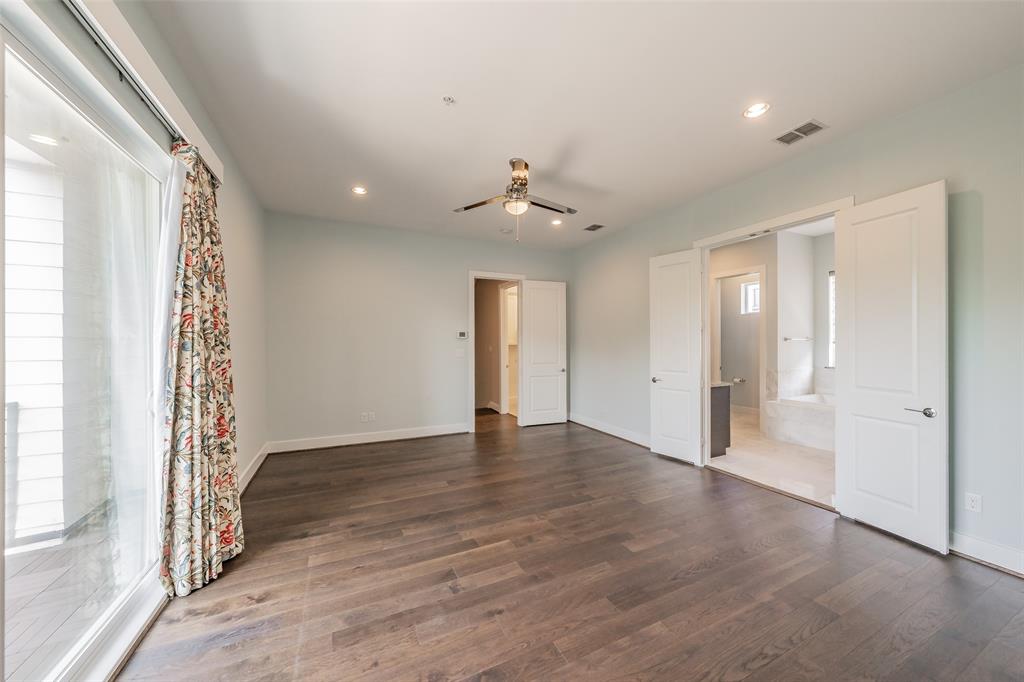 381 E Greenbriar Lane 804 Property Photo 23