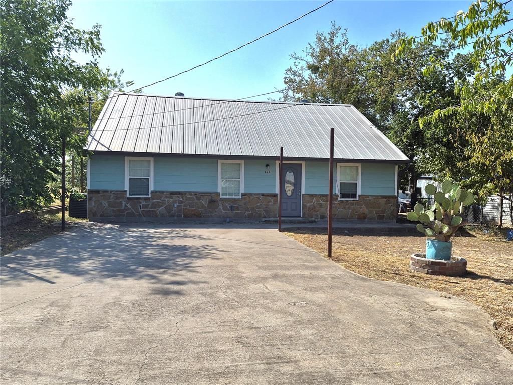 606 E Clifton Street Property Photo 1
