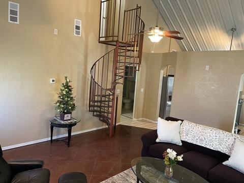 606 E Clifton Street Property Photo 3