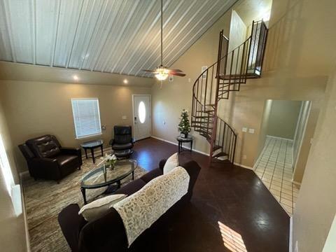 606 E Clifton Street Property Photo 4