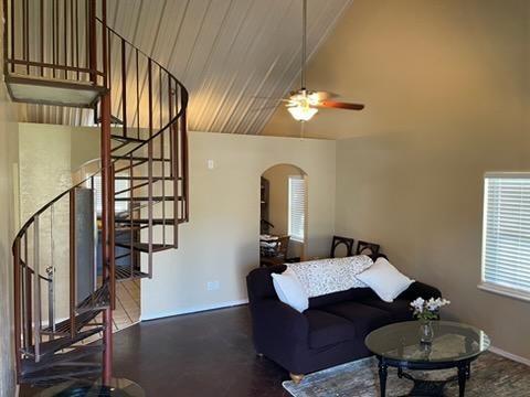 606 E Clifton Street Property Photo 5