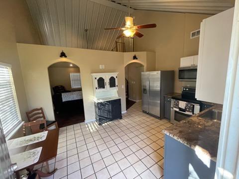 606 E Clifton Street Property Photo 8