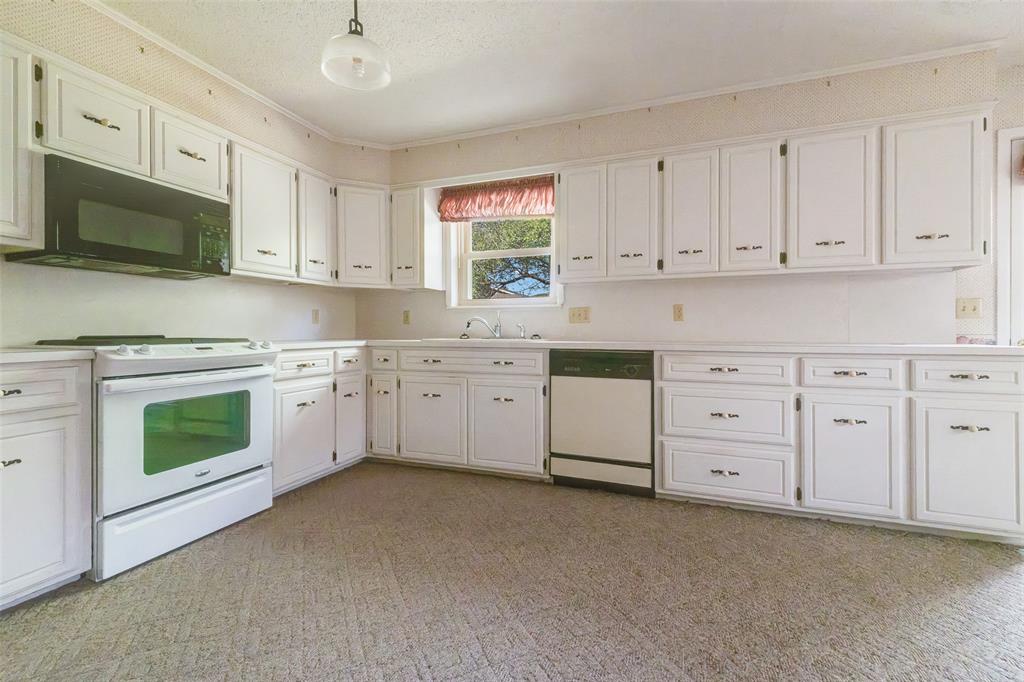 133 Ironwood Street Property Photo 7