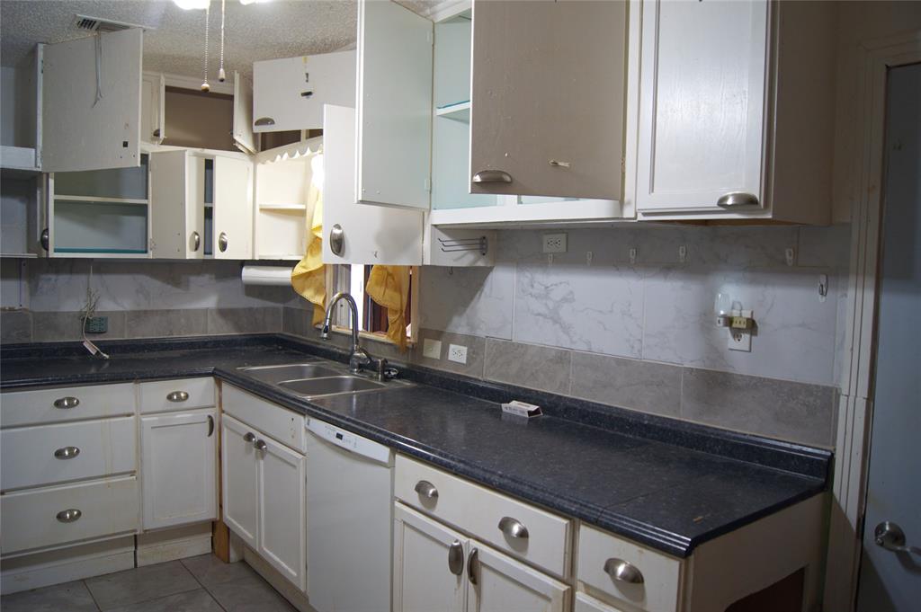 2407 Oak Drive Property Photo 7