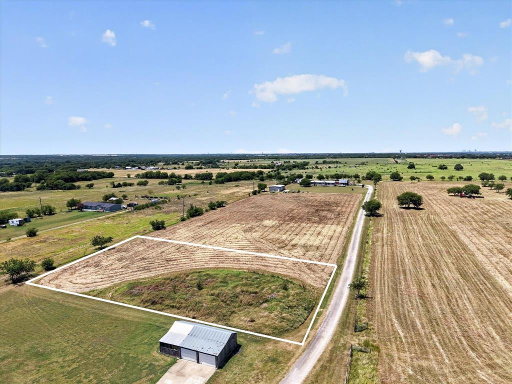1495 Lone Elm Road B Property Photo 1