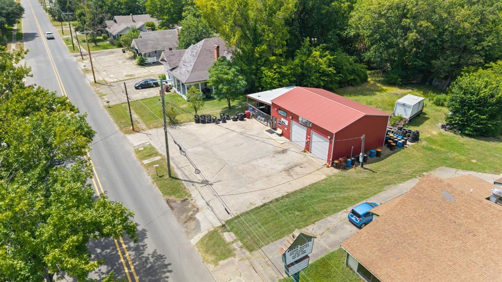1305 W Main Street Property Photo 25