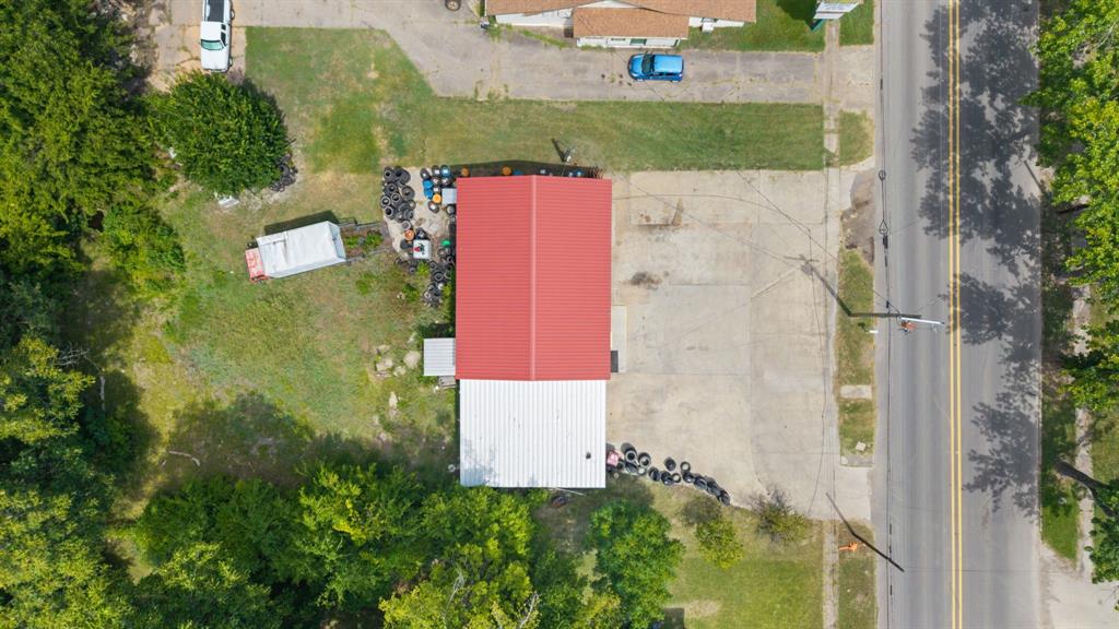 1305 W Main Street Property Photo 26