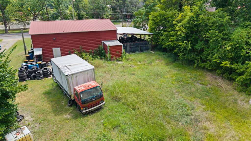 1305 W Main Street Property Photo 28