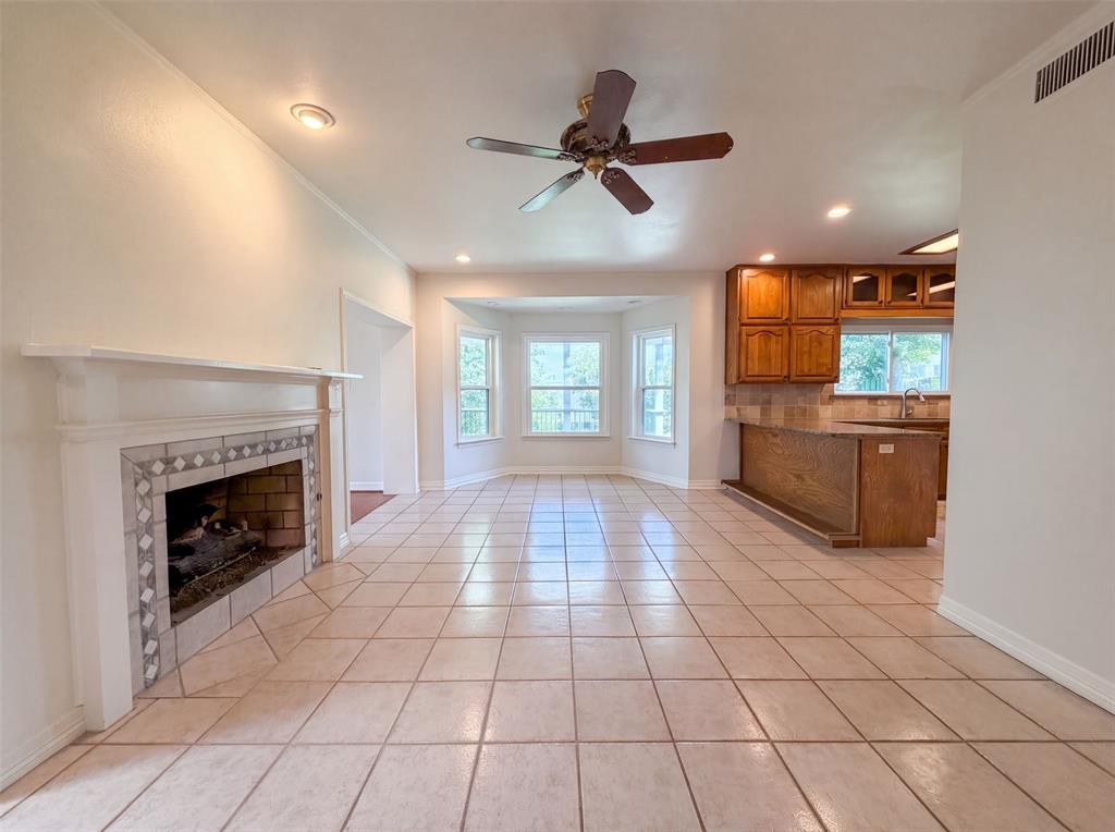 7632 Westwind Drive Property Photo 8