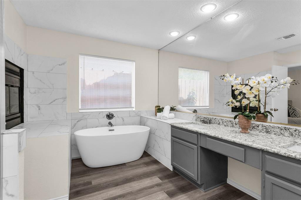 11805 S Eloise Property Photo 1