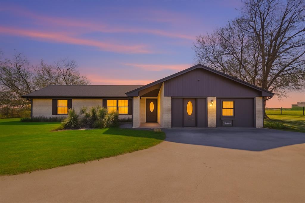 3873 Lois Road