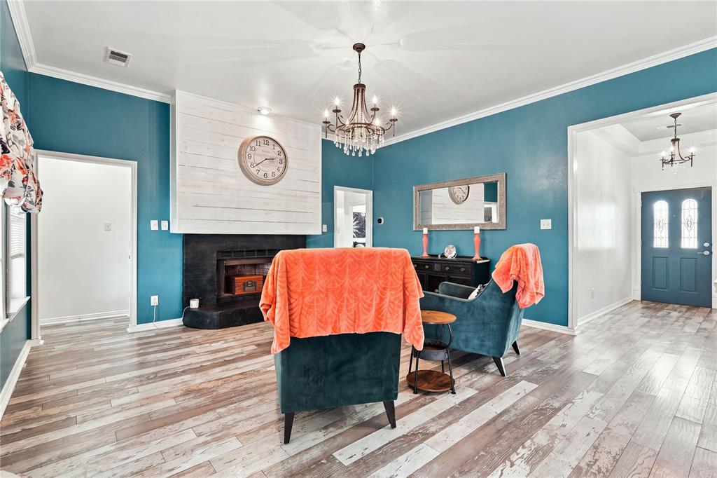 10534 Jennifer Circle Property Photo 3