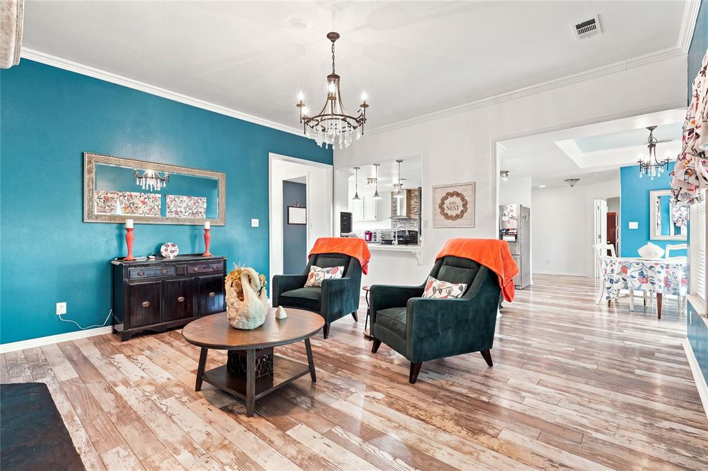 10534 Jennifer Circle Property Photo 4