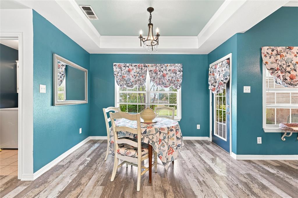 10534 Jennifer Circle Property Photo 6