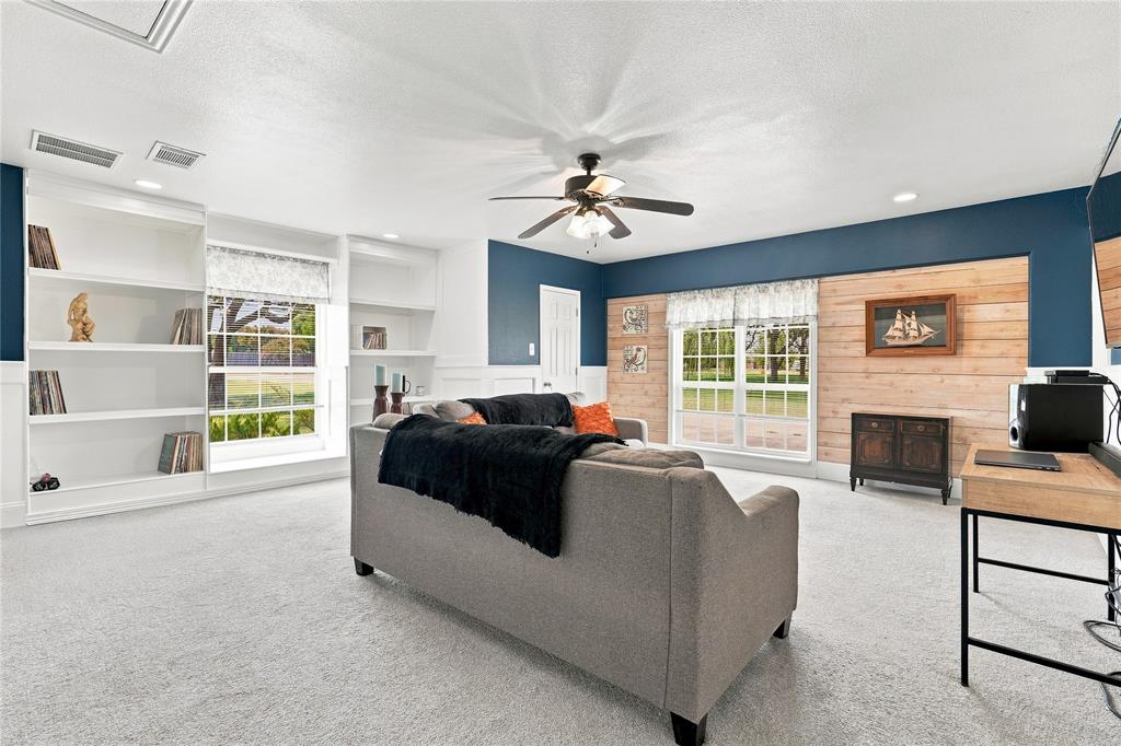 10534 Jennifer Circle Property Photo 12