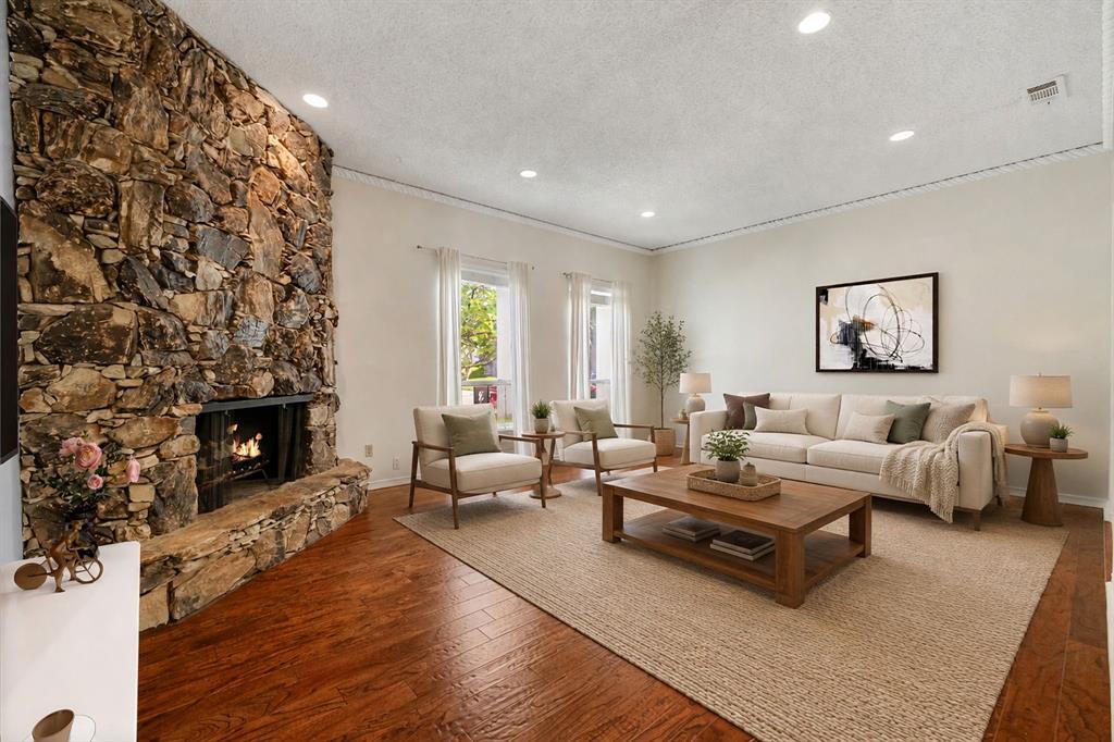 3020 Stonehenge Lane Property Photo 1