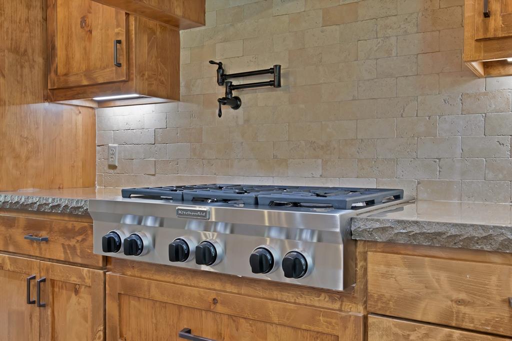 205 Haciendas Drive Property Photo 8