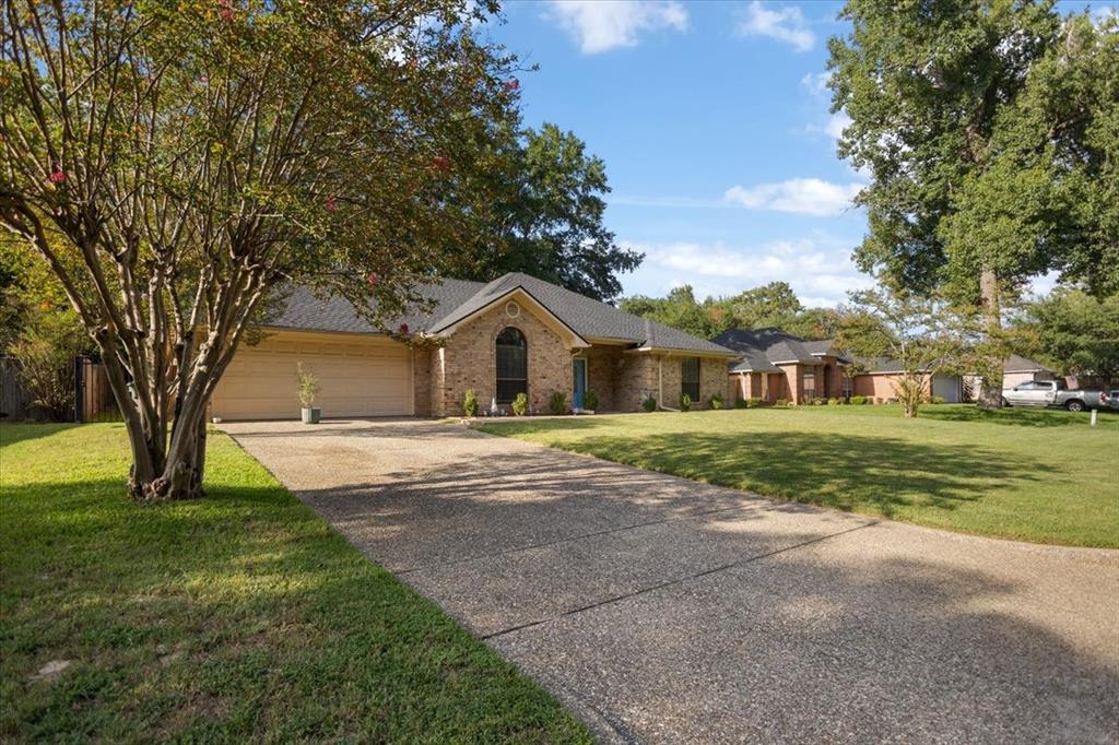 3108 Varsity Drive Property Photo 4