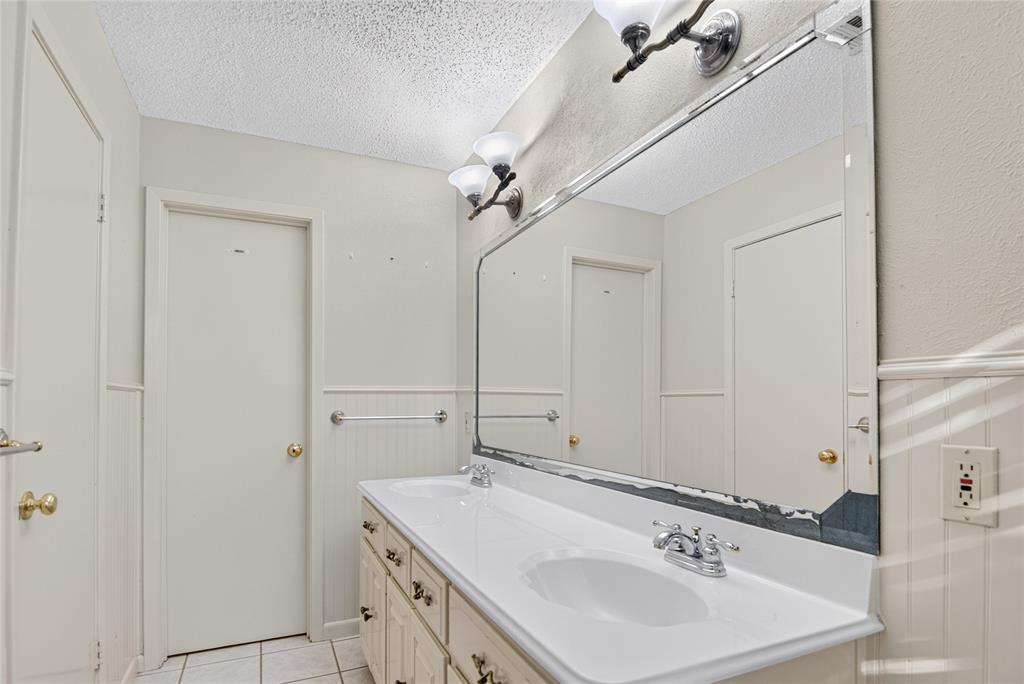 807 W Elizabeth Drive Property Photo 32