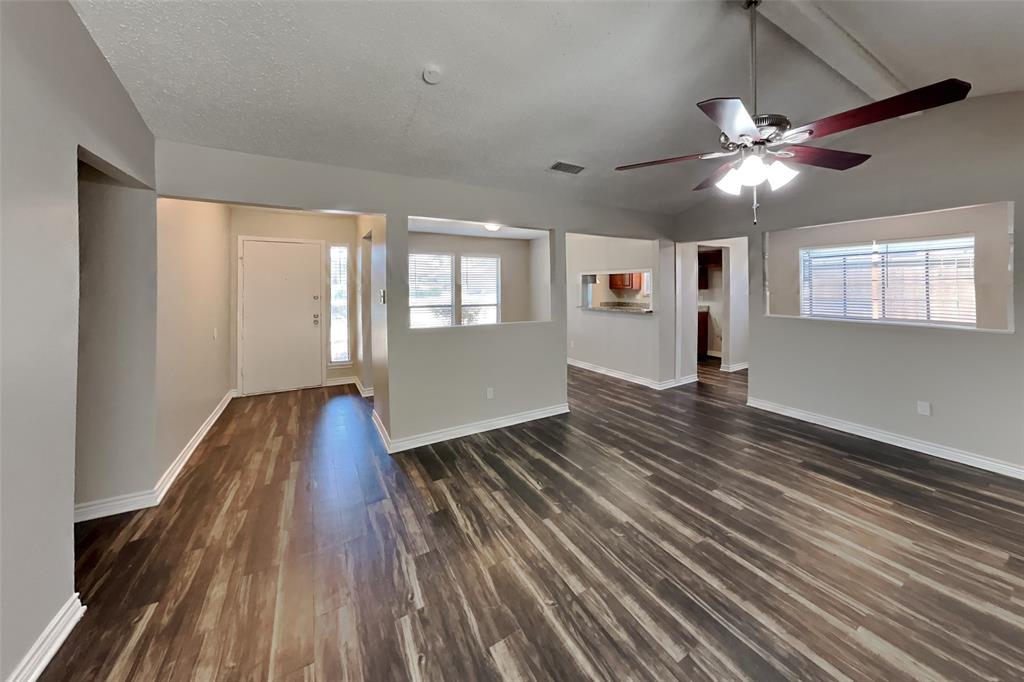 833 Harvest Glen Drive Property Photo 2