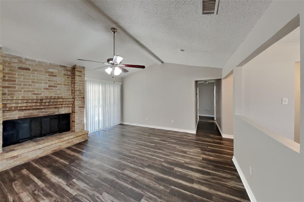 833 Harvest Glen Drive Property Photo 3