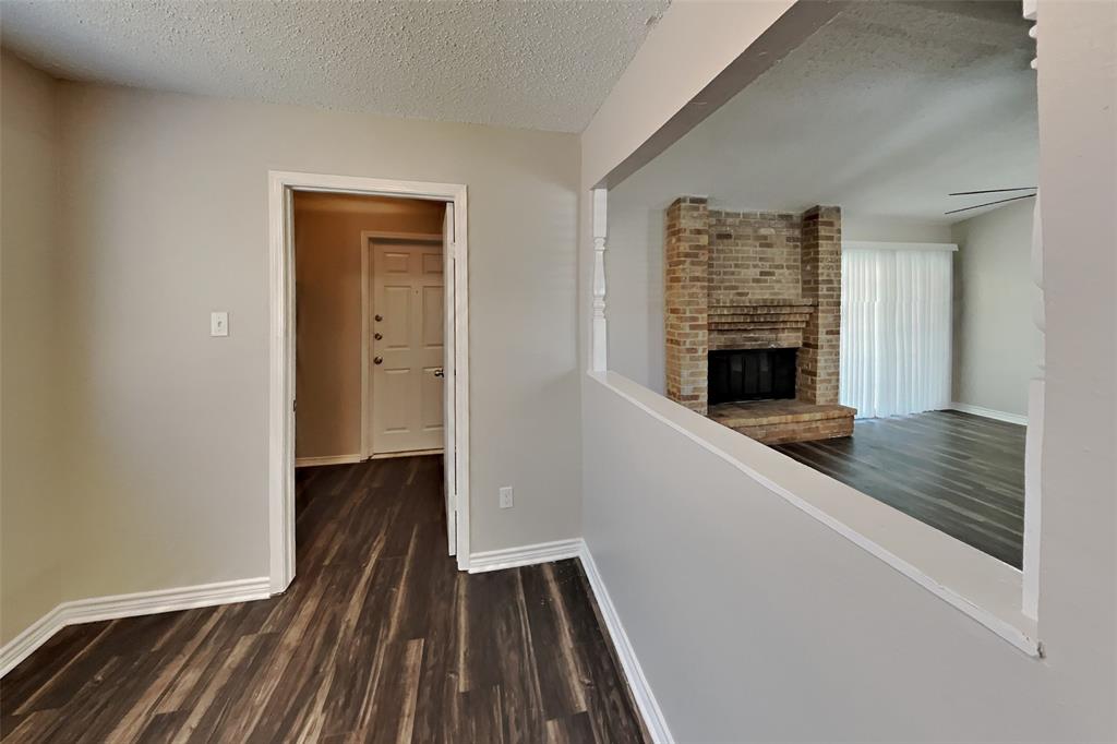 833 Harvest Glen Drive Property Photo 6