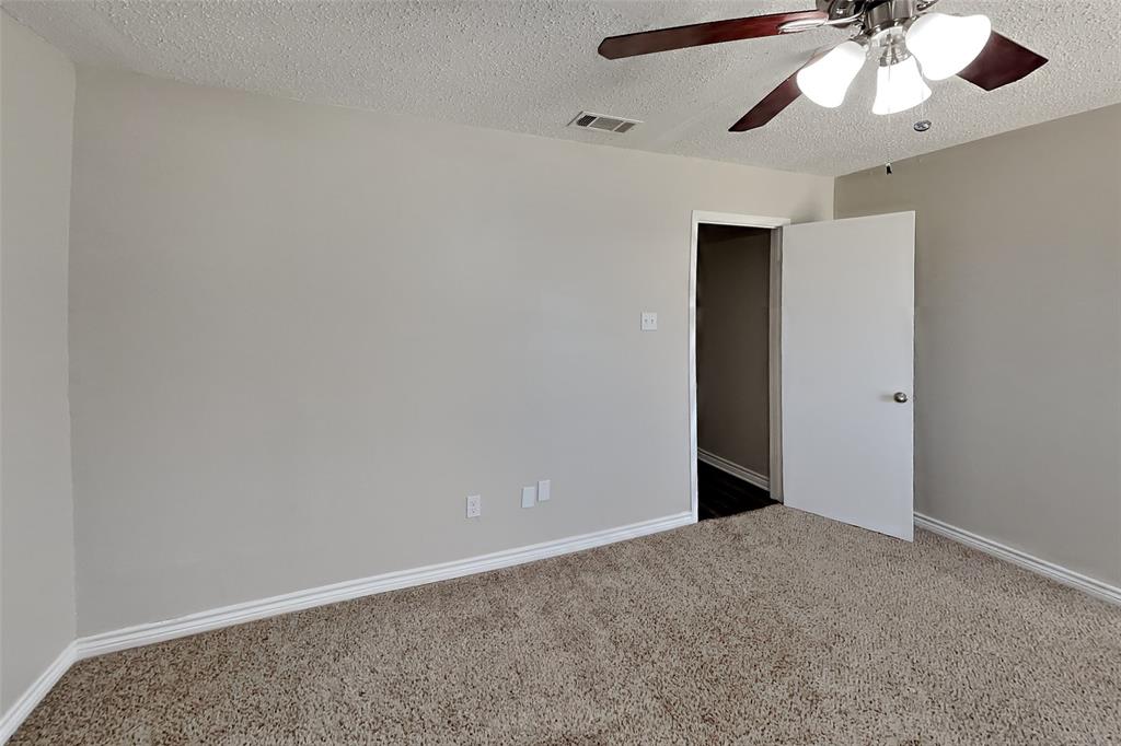 833 Harvest Glen Drive Property Photo 10