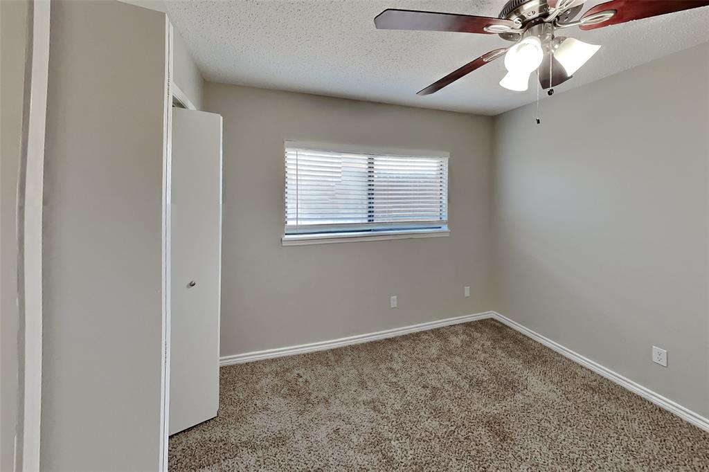 833 Harvest Glen Drive Property Photo 13