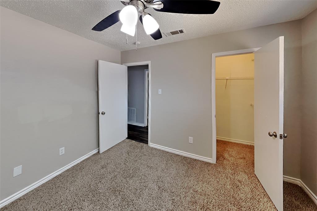 833 Harvest Glen Drive Property Photo 14