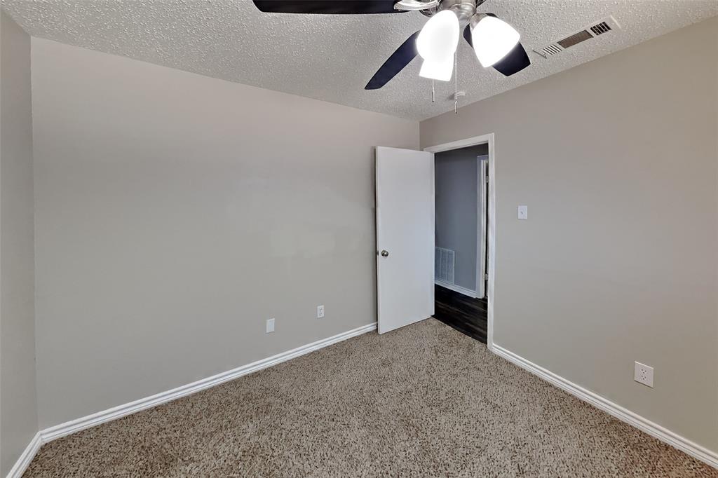 833 Harvest Glen Drive Property Photo 15