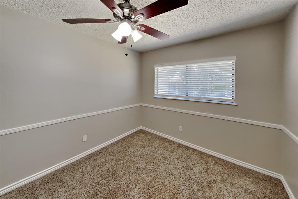 833 Harvest Glen Drive Property Photo 17