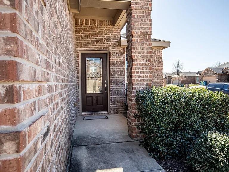 8800 Deadwood Lane Property Photo 3
