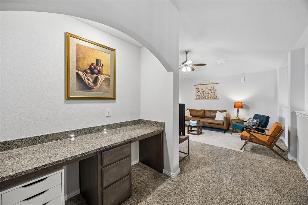 813 Lake Cove Drive Property Photo 24
