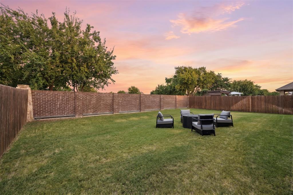 813 Lake Cove Drive Property Photo 30