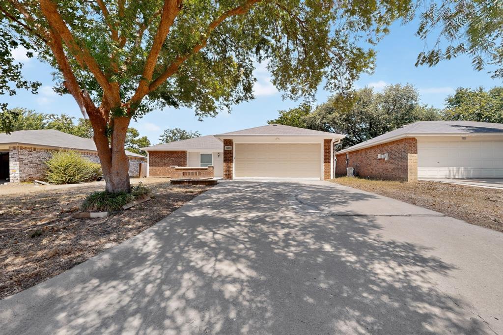2901 Terry Court Property Photo 1