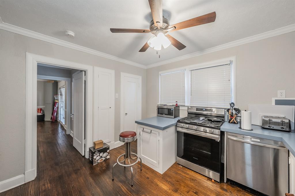 3257 Greene Avenue Property Photo 9