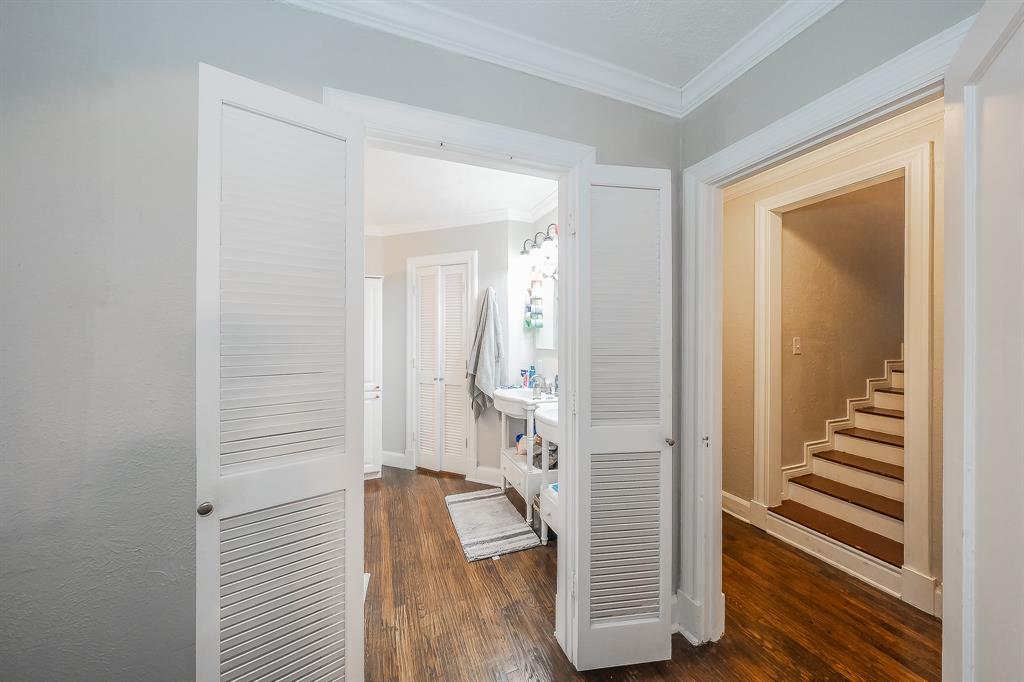 3257 Greene Avenue Property Photo 17