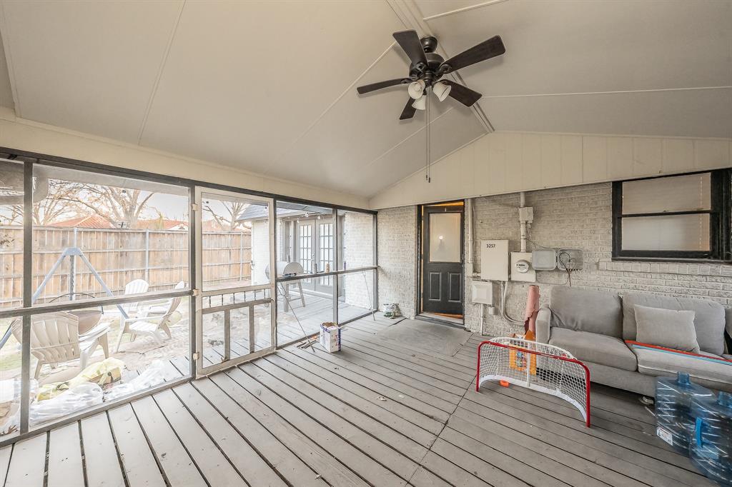 3257 Greene Avenue Property Photo 26