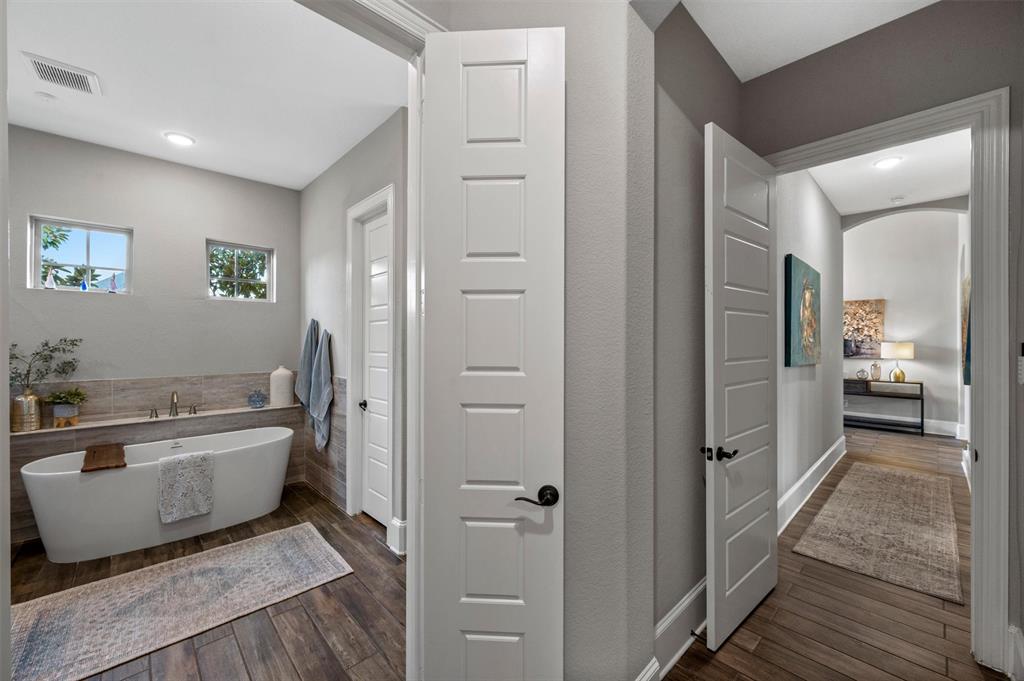 2815 Abundant Court Property Photo 15