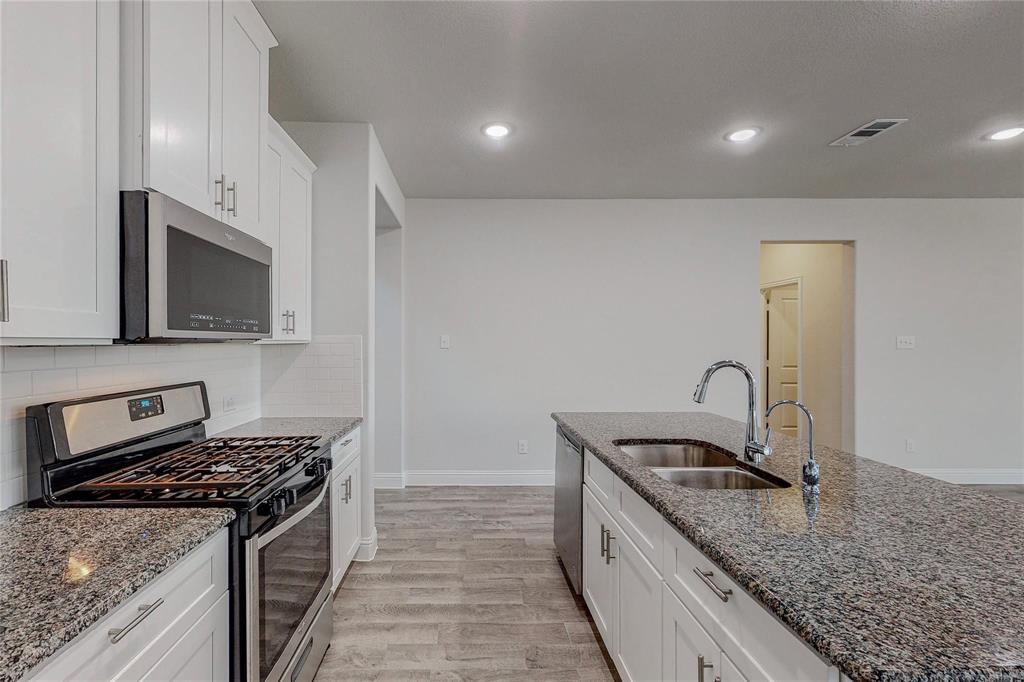 961 Waterview Drive Property Photo 8