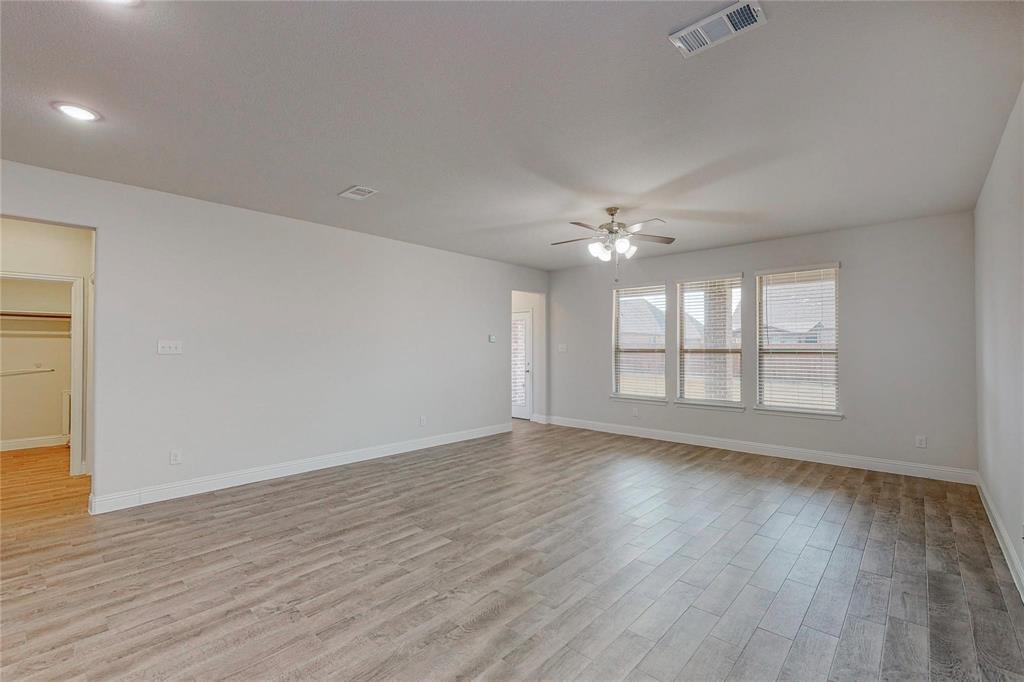 961 Waterview Drive Property Photo 9