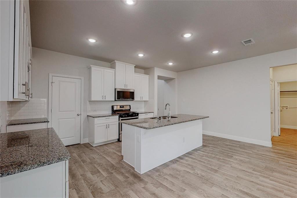 961 Waterview Drive Property Photo 10