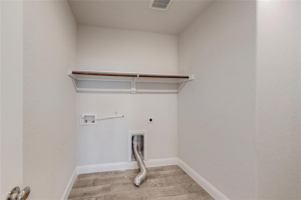 961 Waterview Drive Property Photo 11